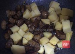 红烧肉炖土豆的做法图解5