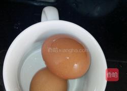 酱油蛋炒饭的做法图解1