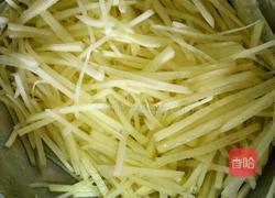 芹菜炒土豆丝的做法图解1