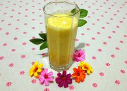 鲜榨芒果酸奶汁