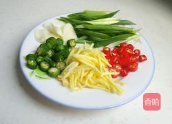 清蒸孔雀开屏鱼的做法图解2