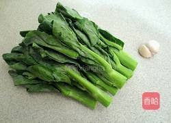 清炒芥兰的做法图解1