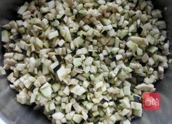 茄子素馅包子的做法图解1