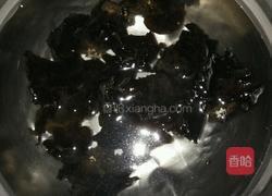 凉拌腐竹黑木耳的做法图解2