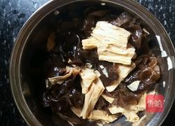 凉拌腐竹黑木耳的做法图解6