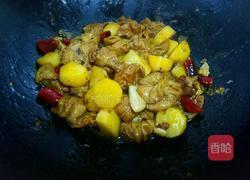 小土豆烧肥肠的做法图解11