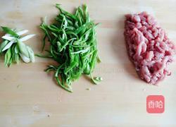 尖椒炒肉丝的做法图解2