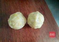 酸菜油梭子馅饼的做法图解3