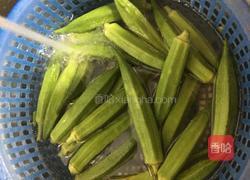 秋葵炒肉丝的做法图解1