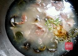 瘦肉鱼片皮蛋汤的做法图解10