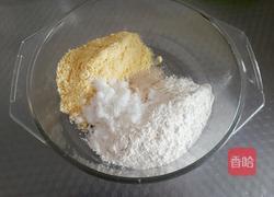 奶香玉米饼的做法图解2