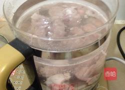 五指毛桃炖排骨的做法图解1