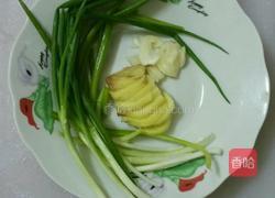 电饭锅蒸全鸡的做法图解1