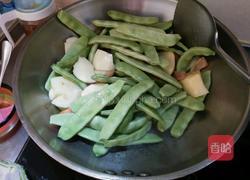猪皮炖豆角的做法图解5