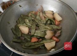 猪皮炖豆角的做法图解7