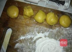 金黄红豆沙月饼的做法图解7
