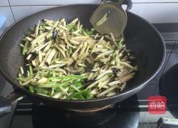 青椒炒茄子的做法图解8