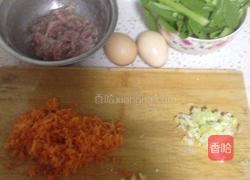 炒泡面的做法图解1