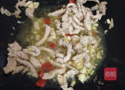 苦瓜炒肉丝的做法图解3