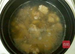 菱角莲子排骨汤的做法图解5