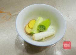 蒜香猪蹄的做法图解2