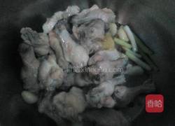 鸡翅根炖香菇的做法图解8