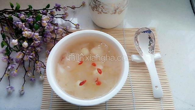 百合银耳莲子羹