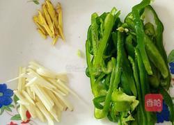 青椒脆萝卜的做法图解3