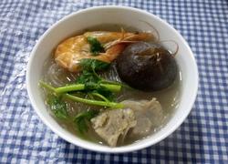 猪骨香菇粉丝汤