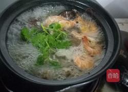 猪骨香菇粉丝汤的做法图解11