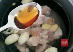 白萝卜玉米排骨汤的做法图解7