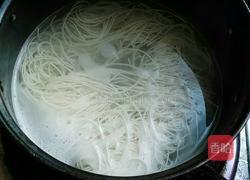 肉丁鸡蛋汤面的做法图解3