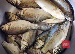 【香煎小鲫鱼】的做法图解3