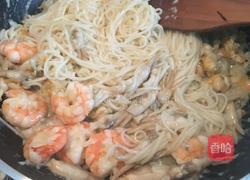 粤式海鲜面的做法图解9