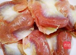 酸豆角炒鸡胗的做法图解1