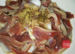 酸豆角炒鸡胗的做法图解2