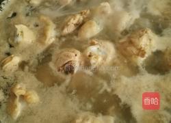 香菇炖鸡腿的做法图解3
