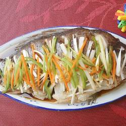 清蒸鲤鱼的做法[图]