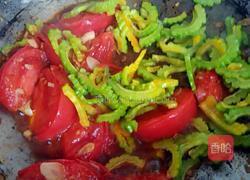 蕃茄苦瓜紫菜蛋花汤的做法图解4