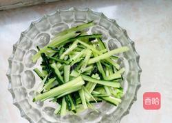 凉拌黄瓜豆芽胡萝卜的做法图解3