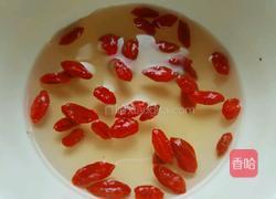 蜜汁枸杞红薯的做法图解2