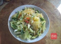 开胃黄瓜拌凉皮的做法图解3