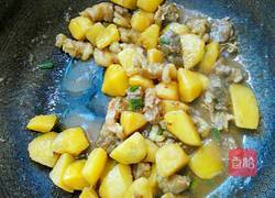土豆焖牛肉的做法图解12