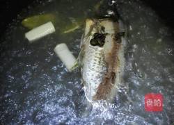 鲫鱼豆腐汤的做法图解3