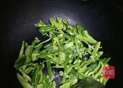 青椒土豆的做法图解2