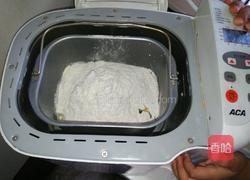 火腿肠面包的做法图解2