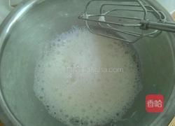 蔓越莓果酱蛋糕卷的做法图解7