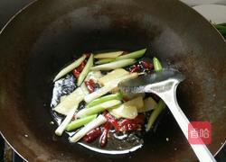 蒜苗猪血的做法图解3