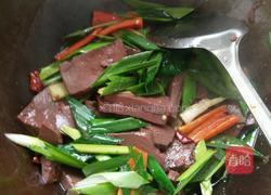 蒜苗猪血的做法图解5