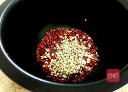 酒酿薏米红豆粥的做法图解2